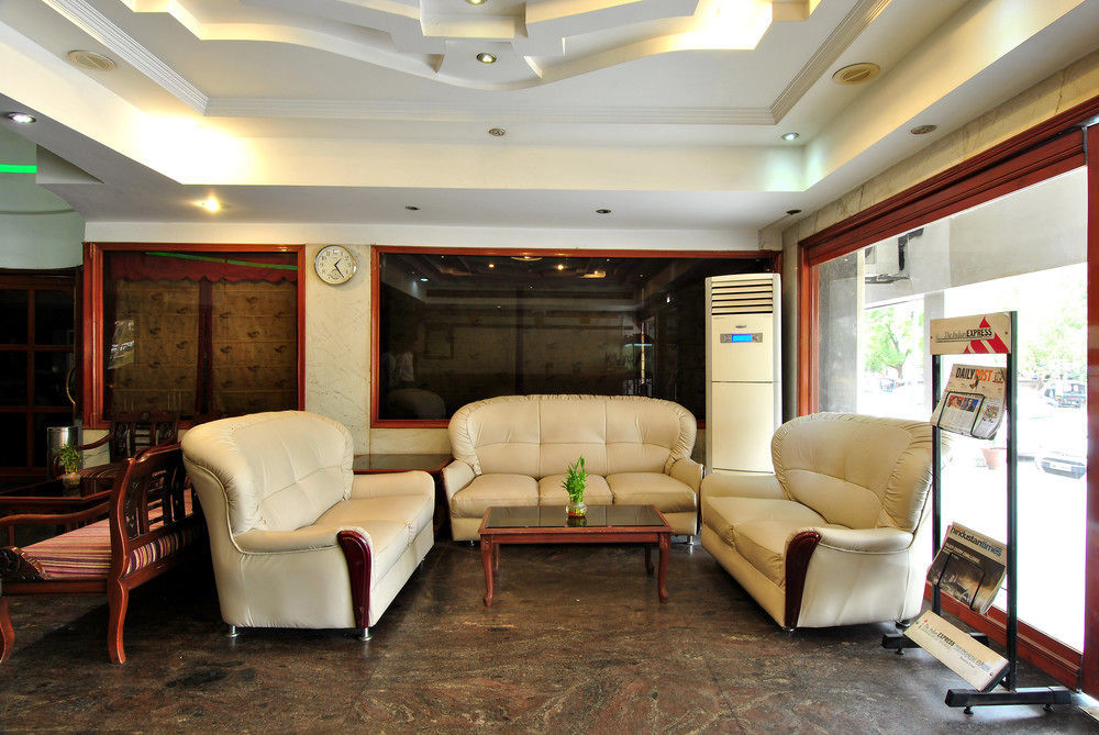 Hotel Solitaire Chandigarh - 10 Mins From Railway Station Exterior foto