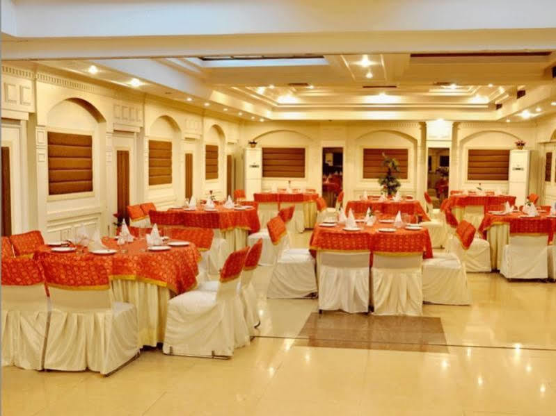 Hotel Solitaire Chandigarh - 10 Mins From Railway Station Exterior foto