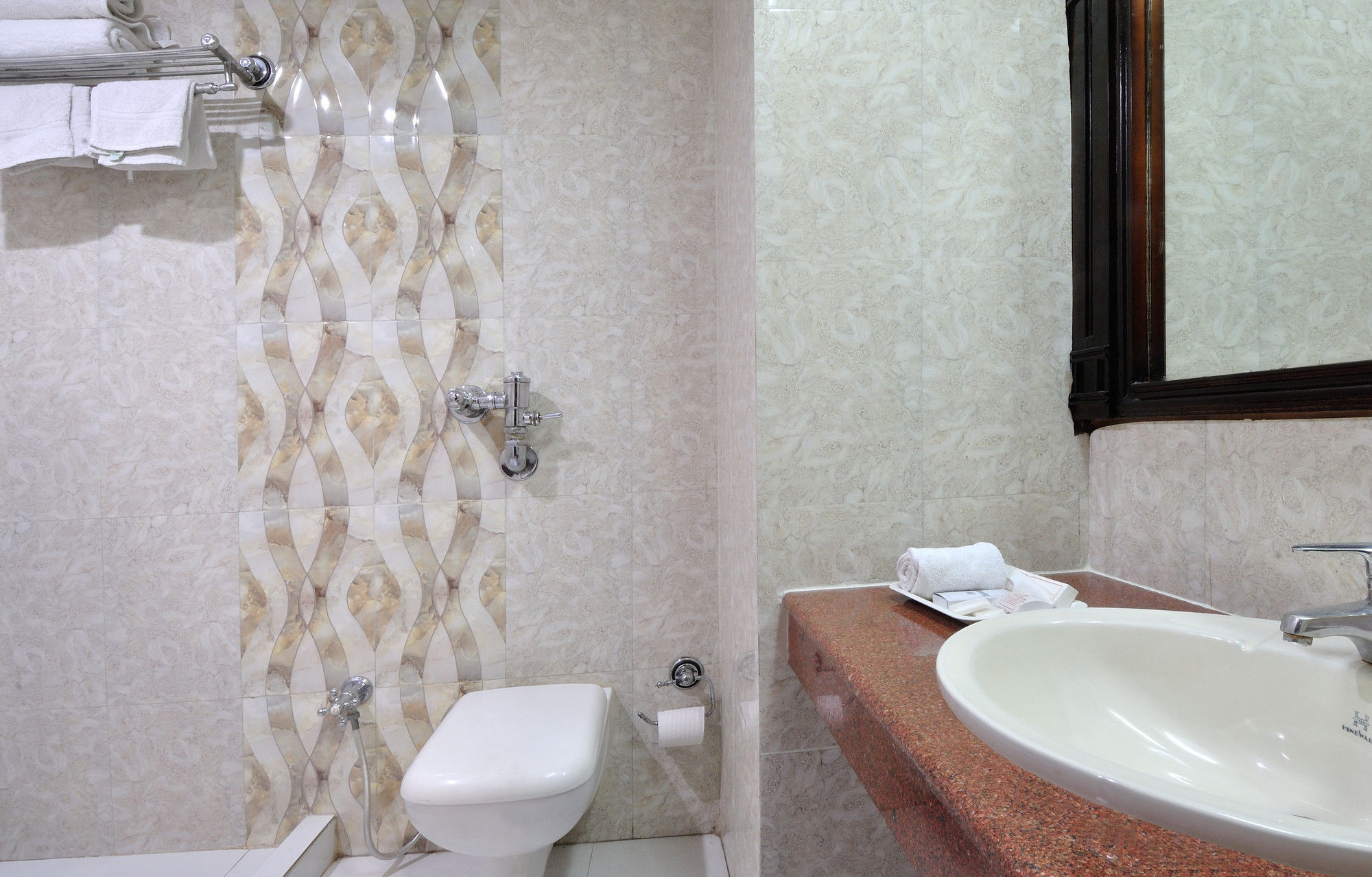 Hotel Solitaire Chandigarh - 10 Mins From Railway Station Exterior foto