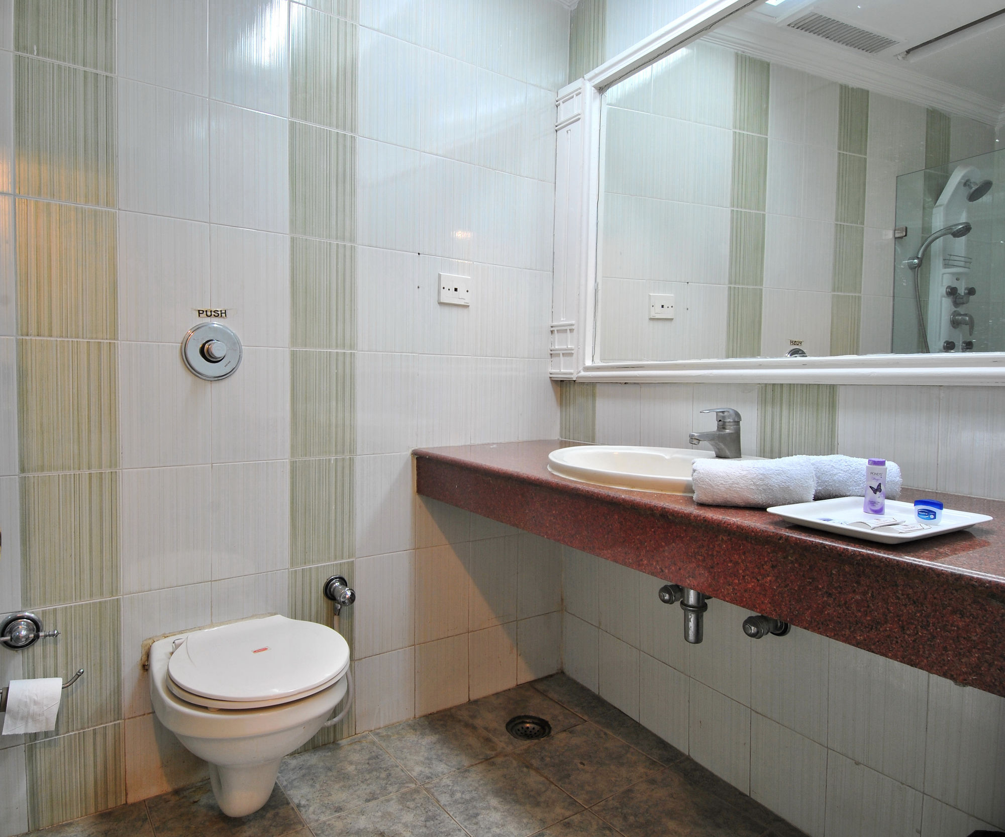 Hotel Solitaire Chandigarh - 10 Mins From Railway Station Exterior foto